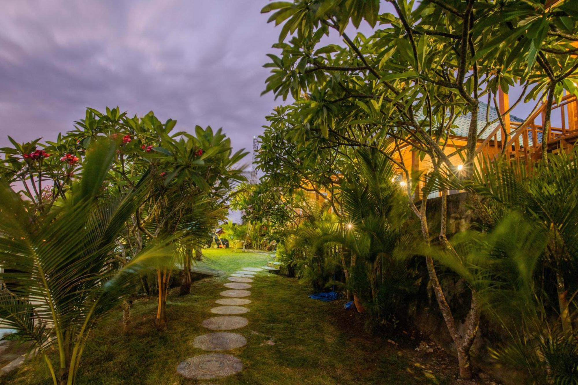 Tawe Ocean Blue Villa Lembongan Nusa Lembongan  Exterior photo